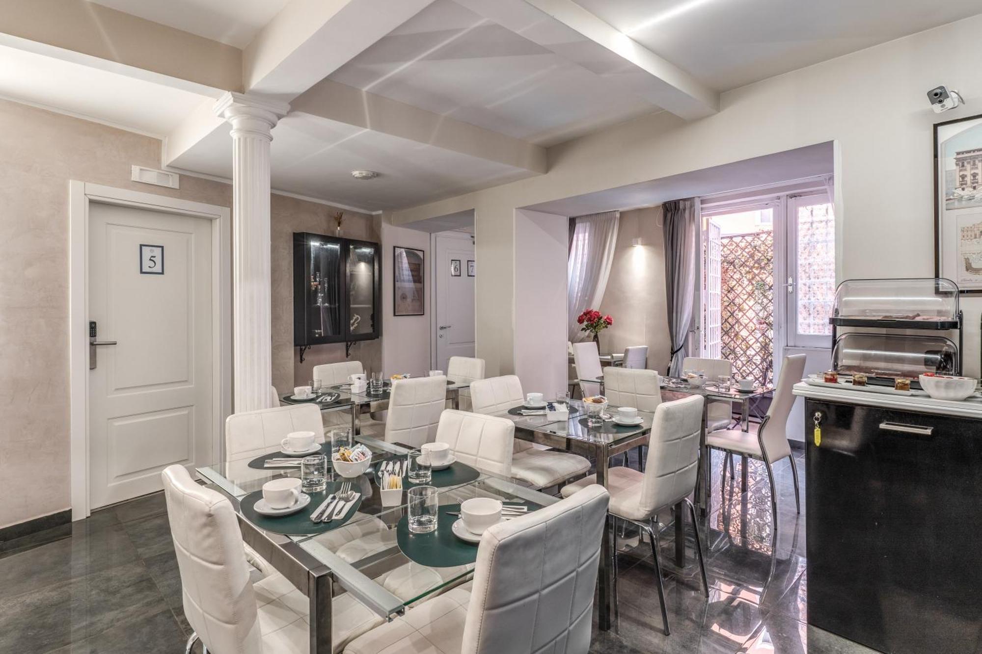 Opera Pinciana Bed and breakfast 2*